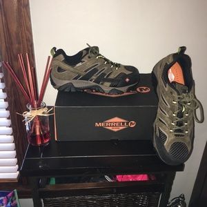 Merrell Men's Moab 2  Waterproof Work Shoe, NIB